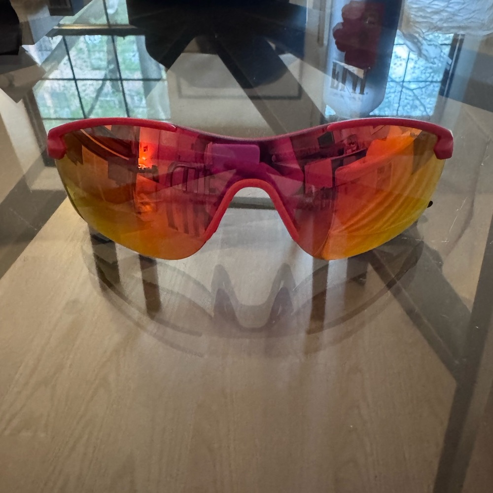 Nike Victory Elite Women's Red Sunglasses - Picture 3 of 6